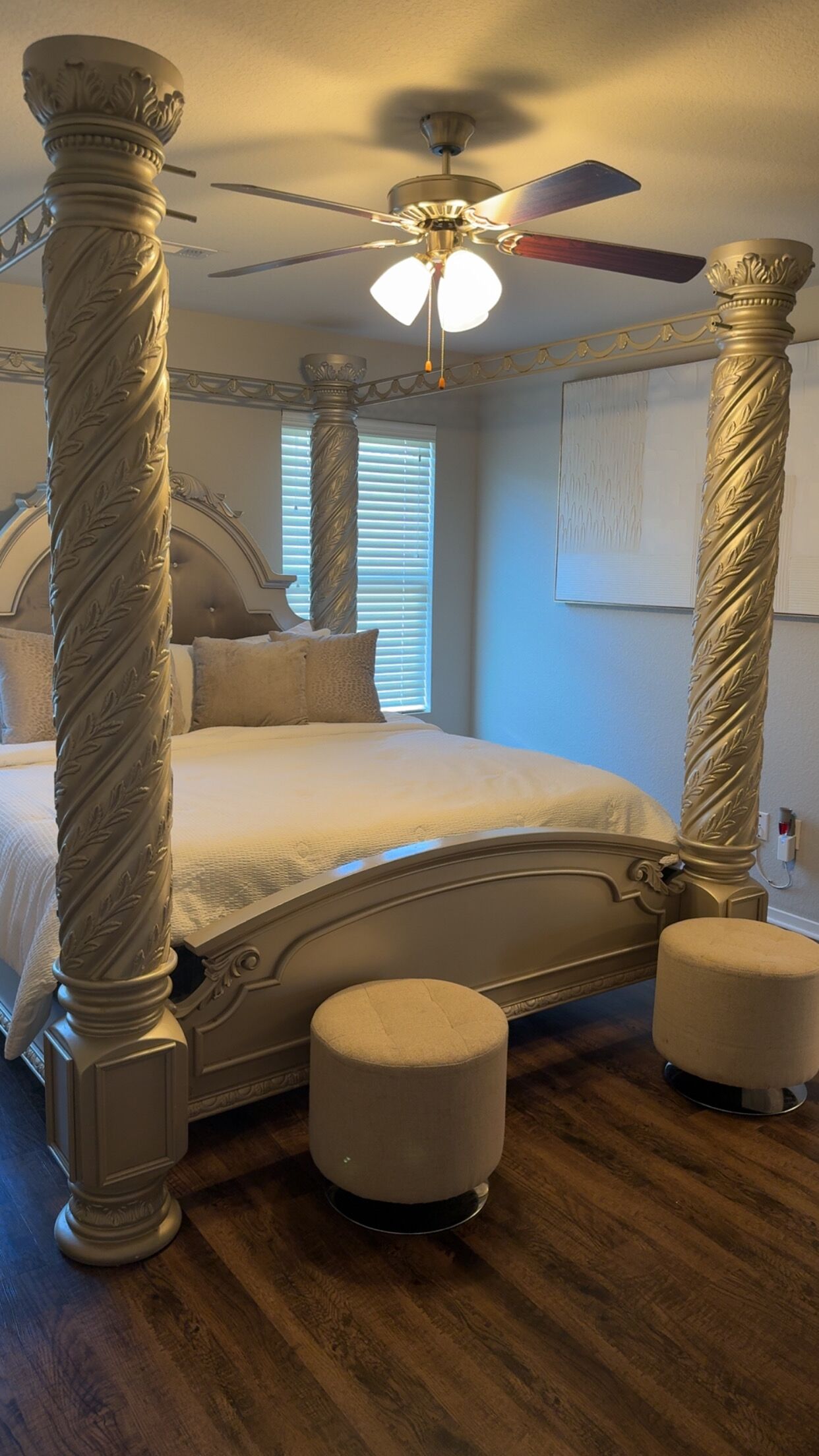 3 عدّة غرف نوم ومكواة/لوح كي وواي فاي وملاءات أسرّة