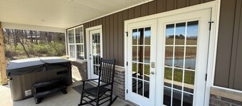 Private Cabin on 90 Acres!