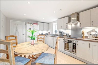 Franklin Apartment - From 140 Per Night