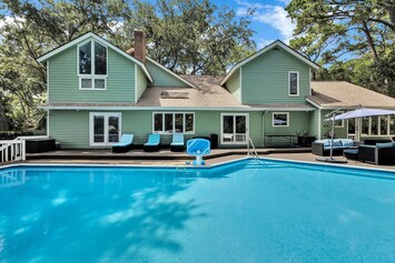 HOST & HOME presents… 2 High Water @ Palmetto Dunes! Escape to 5,000+ sqft of pure bliss, designed to accommodate up to 24 guests!