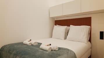 2 bedrooms