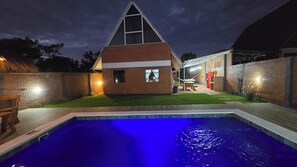 Udendørs pool