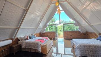 2 bedrooms, down comforters, individually decorated