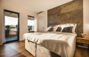 4 bedrooms, iron/ironing board, travel cot, free WiFi - Cozy home in Kastelir with sauna (Kastelir)