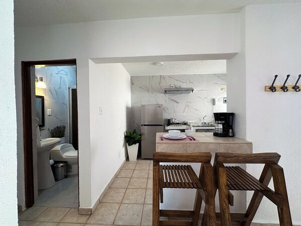 Standard Apartment, 2 Bedrooms | Dining room