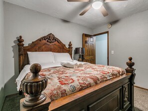 5 chambres, fer et planche à repasser, Wi-Fi gratuit, draps fournis