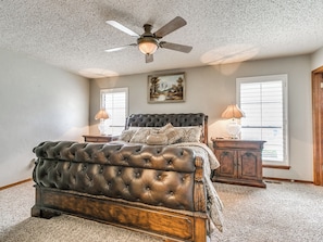 5 dormitorios, tabla de planchar con plancha, wifi gratis y ropa de cama