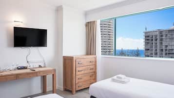 Iron/ironing board, WiFi, bed sheets