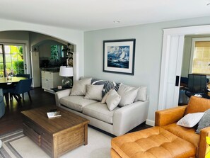 Smart TV, fireplace, computer monitors