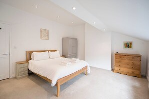 2 soverom og sengetøy