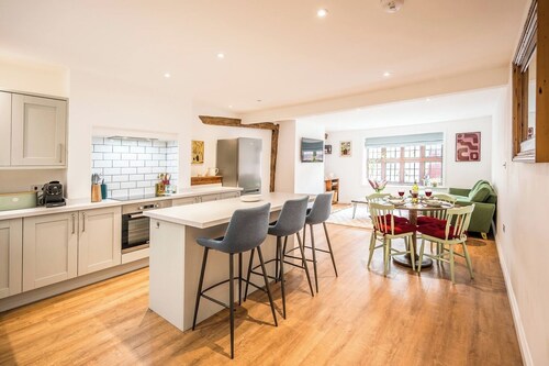 57A Thoroughfare, Woodbridge