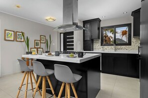 Private kitchen - Villa Rosa ~ Peaceful & Cozy 3BR2BA w/PrivatePool! (Paradera)