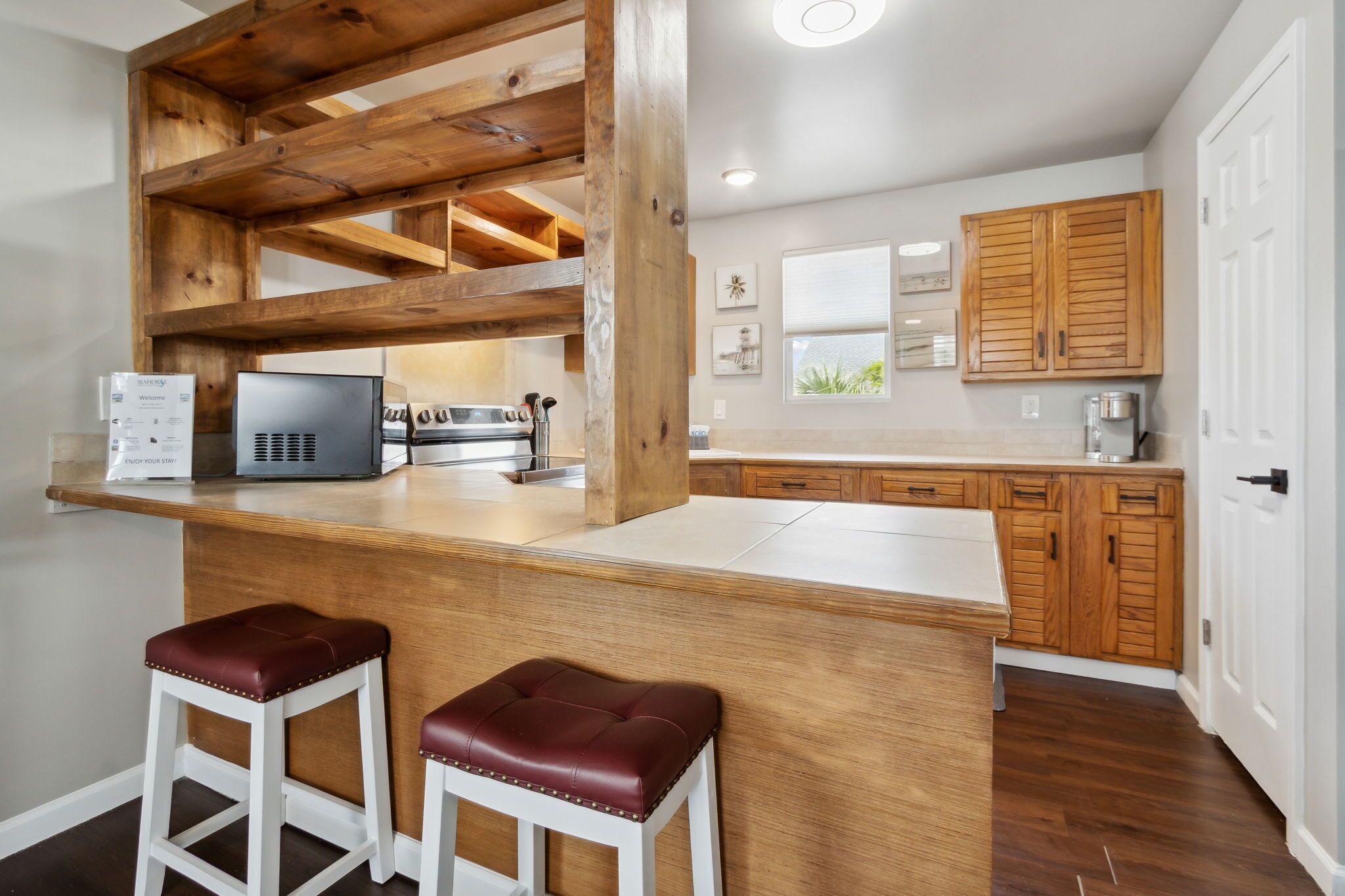 Fridge, microwave, oven, coffee/tea maker