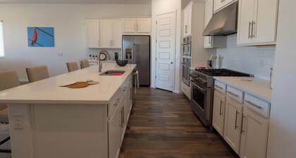 Los Saguaros at Dove Mountain: 3 BD/2 BA, putting green - backs the golf course!