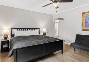 3 slaapkamers, een bureau, gratis wifi, beddengoed