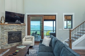 Smart-TV, Kamin, Computerbildschirme