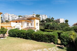 Exterior - Peaceful Lux, 3 Bed townhouse 10 min to the Beach REF016 (Mijas Costa)