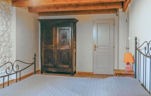 2 bedrooms, free WiFi