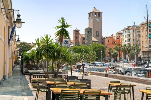 Apartment 'Cruise' with Private Terrace, Balcony and Wi-Fi