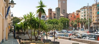 Apartment 'Cruise' with Private Terrace, Balcony and Wi-Fi