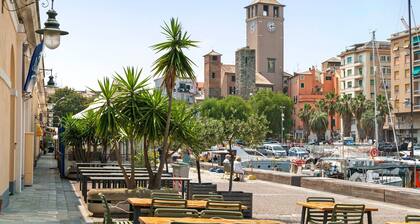 Apartment 'Cruise' with Private Terrace, Balcony and Wi-Fi