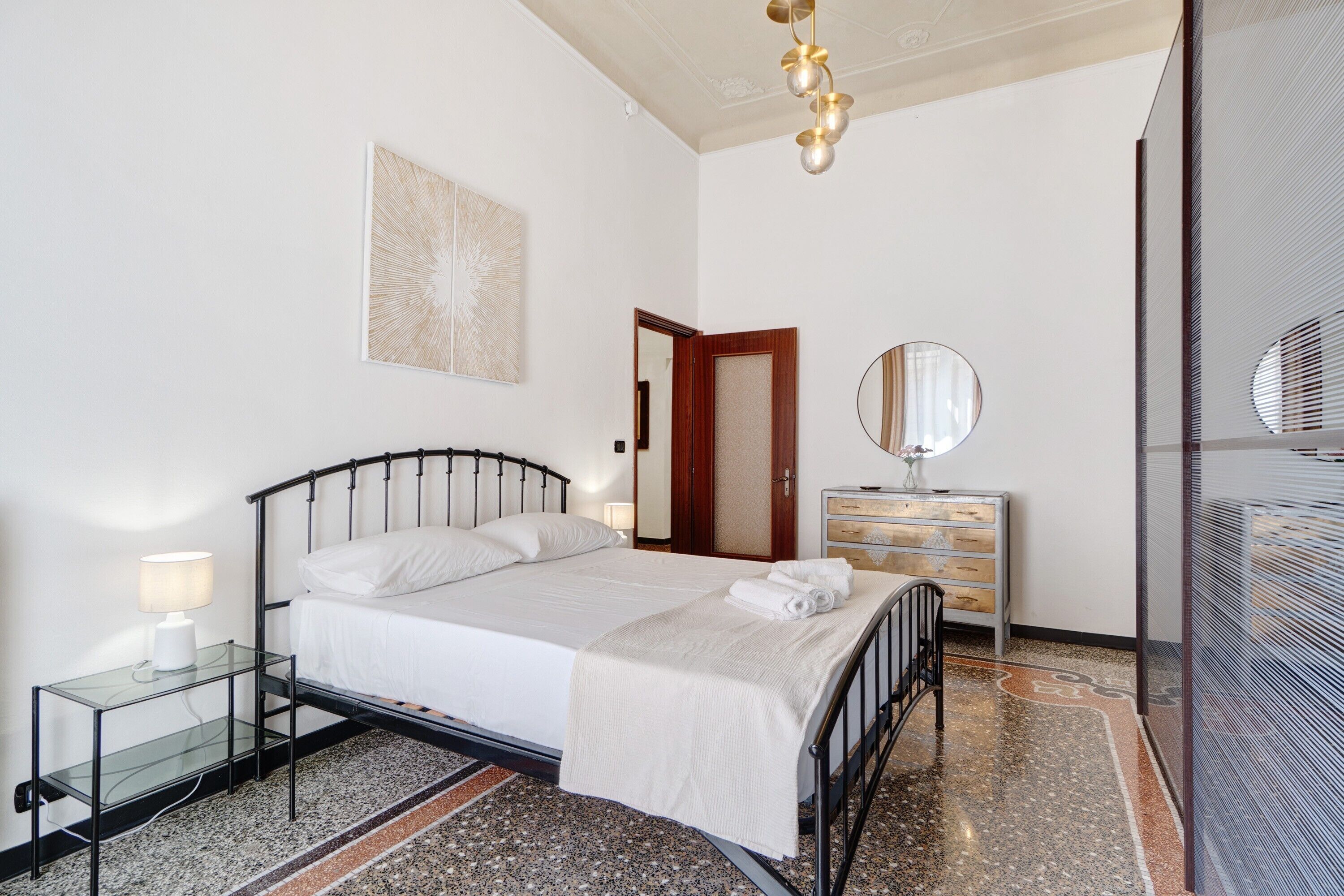 2 bedrooms, iron/ironing board, WiFi (free), bed sheets
