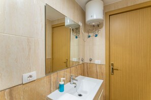 Dusch, hårtork och handdukar