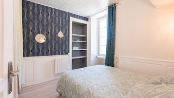 1 habitación y ropa de cama