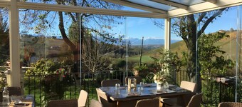 Apartment 'Vista Giardino' with Mountain View, Shared Pool and Air Conditioning
