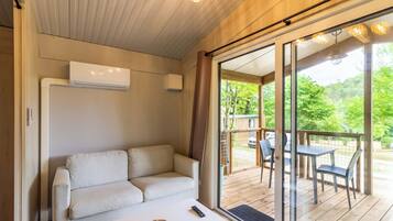 Televisie en een tafeltennistafel