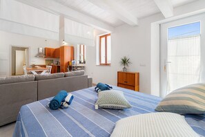 1 quarto, Wi-Fi de cortesia, roupa de cama