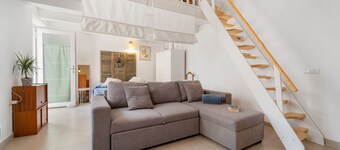 Holiday Home 'Sa Nue' with Private Terrace, Wi-Fi and Air Conditioning