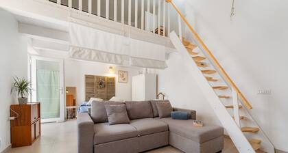 Holiday Home 'Sa Nue' with Private Terrace, Wi-Fi and Air Conditioning