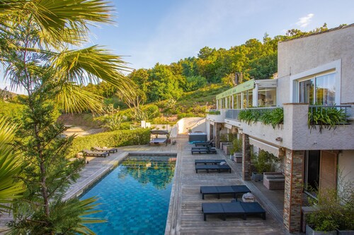 Chambre "Privilège 10" avec piscine partagée, Wi-Fi et climatisation