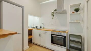 Fridge, oven, stovetop, toaster