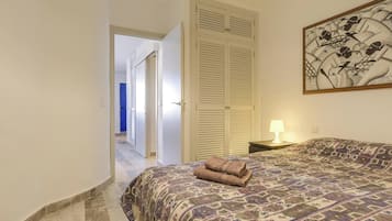 2 dormitorios, tabla de planchar con plancha, wifi gratis y ropa de cama