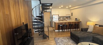 Ski In Ski Out Condo in Girdwood - 
Walking distance to shops & restaurants!
