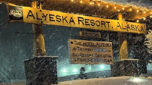 Property grounds - Ski In Ski Out Condo in Girdwood - 
Gorgeous views! Walk to shops & restaurants! (Anchorage)