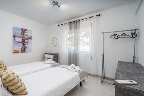 2 quartos, ferros/tábuas de passar roupa, Wi-Fi de cortesia