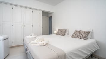 2 chambres, fer et planche Ă  repasser, Wi-Fi gratuit, draps fournis