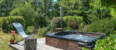 Bain à remous extérieur