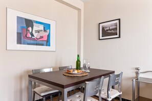 Dining - Apartment 'El Privilegio De Lastres' with Sea View and Balcony (Lastres)