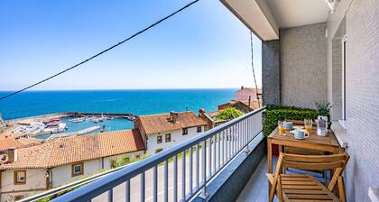 Appartement 'El Privilegio De Lastres' avec vue sur mer et balcon