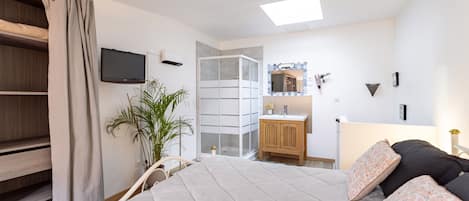 1 chambre, literie fournie