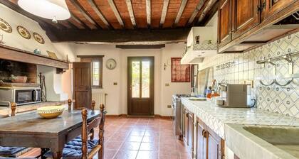 Villa 'Bianca Luce' with Private Pool, Private Terrace and Wi-Fi