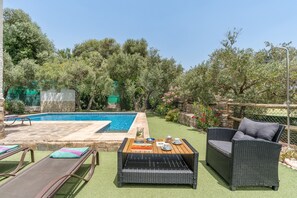 Pool - Holiday Home 'Las Gallinas Cottage' with Mountain View, Wi-Fi and Air Conditioning (Órgiva)