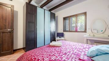 2 多间卧室、熨斗/熨衣板、免费 WiFi、床单