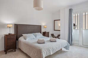 2 slaapkamers, een strijkplank/strijkijzer, gratis wifi, beddengoed