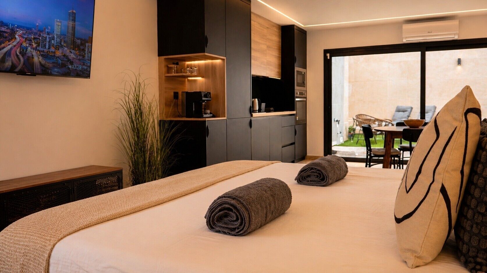 1 chambre, fer et planche à repasser, Wi-Fi gratuit, draps fournis