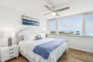 3 Schlafzimmer, Schreibtisch, Bügeleisen/Bügelbrett, kostenloses WLAN